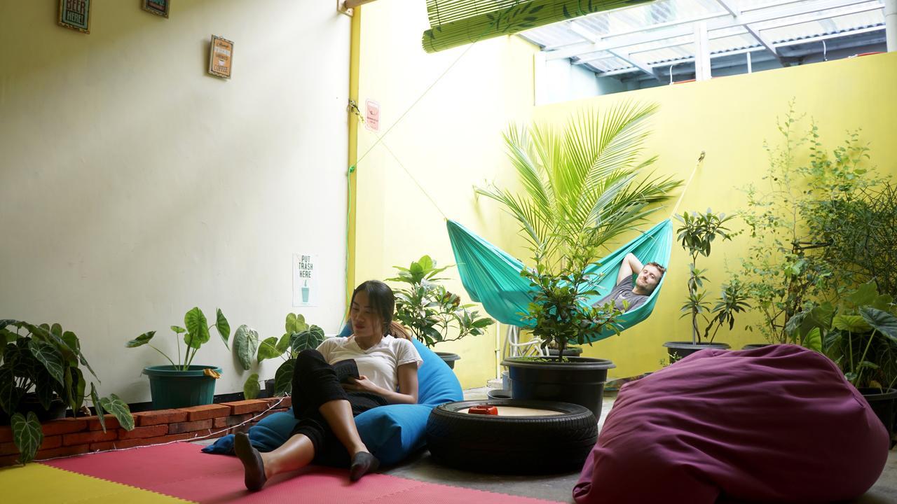 The Sleepingroom Hostel Jogyakarta Zewnętrze zdjęcie