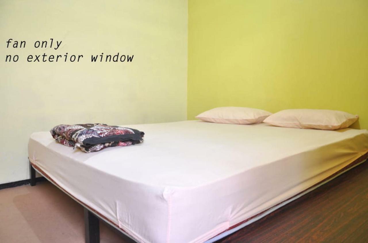 The Sleepingroom Hostel Jogyakarta Zewnętrze zdjęcie