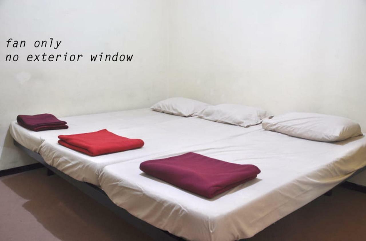 The Sleepingroom Hostel Jogyakarta Zewnętrze zdjęcie