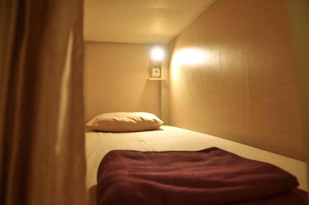 The Sleepingroom Hostel Jogyakarta Zewnętrze zdjęcie